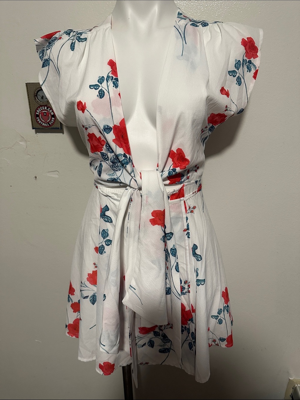 Selfie Leslie White Dress with Red Floral and Teal Leaves Tie-Waist